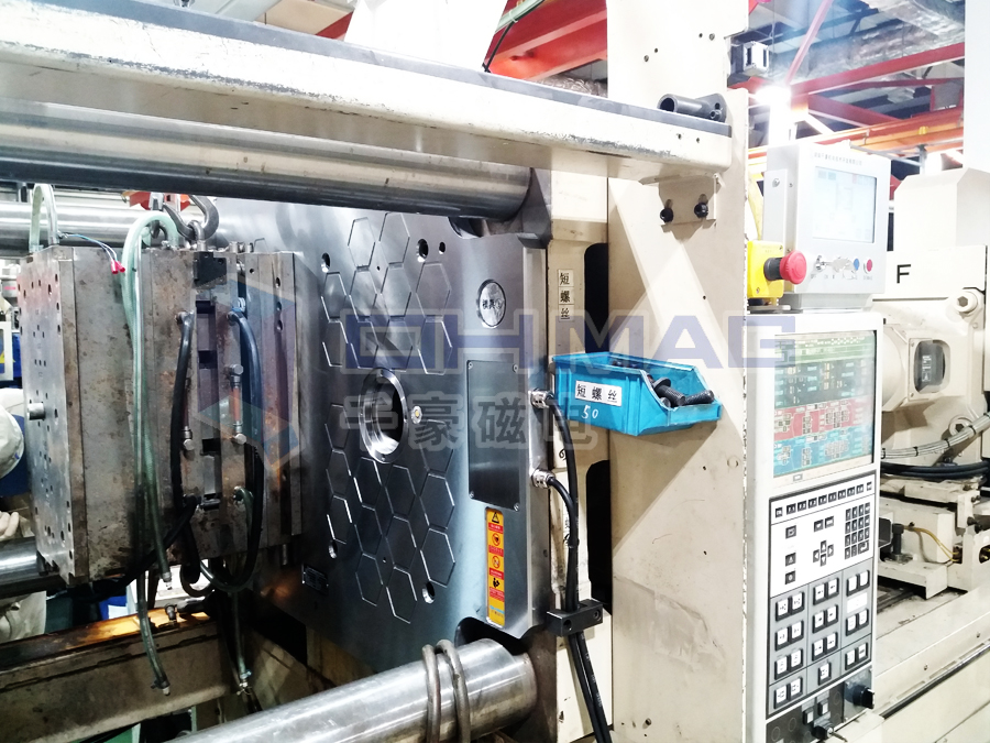 注塑機(jī)快速換模系統(tǒng)—節(jié)省時(shí)間和金錢(qián)才是王道！