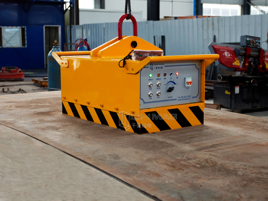 無電源環(huán)境下起吊鋼板用什么？充電式電永磁起重器