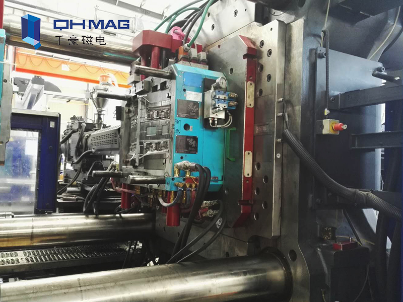 電永磁吸盤,注塑機(jī)快速換模,電永磁起重器