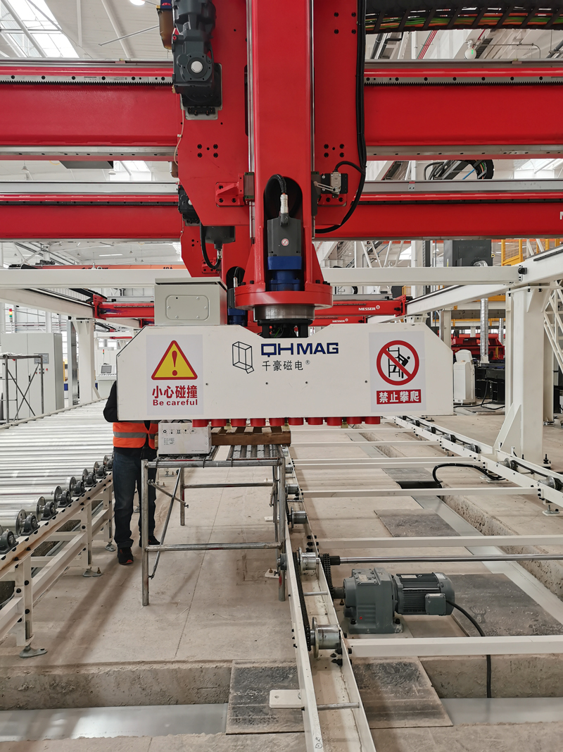 電永磁吸盤,注塑機(jī)快速換模,電永磁起重器