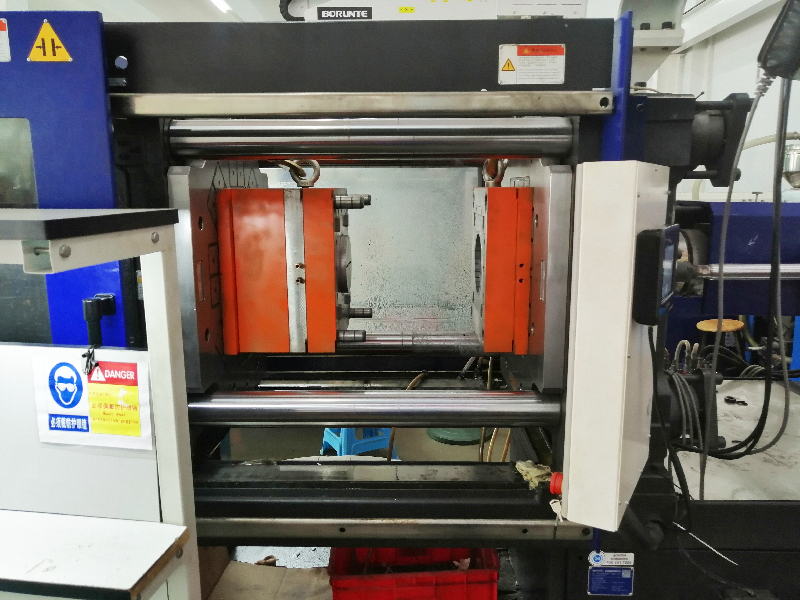 電永磁吸盤,注塑機(jī)快速換模,電永磁起重器