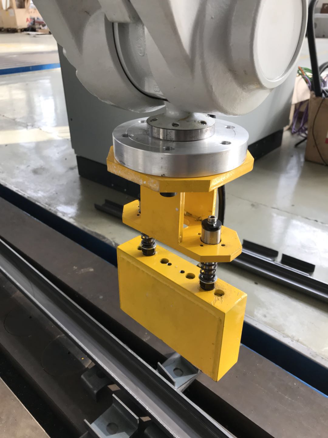 千豪磁電機(jī)械手夾具，機(jī)械手吸盤，自動(dòng)化夾具，電永磁夾具